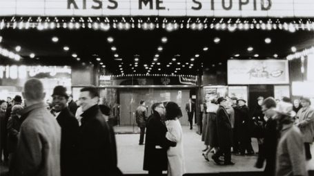 Два билета по центру