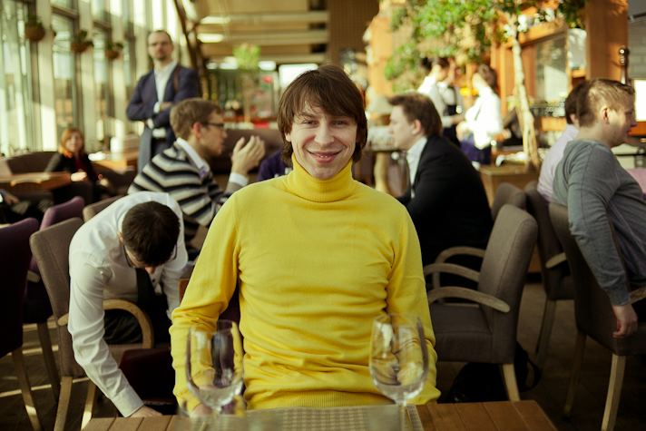 480303_577393268946043_1883237092_n