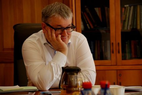 О чем говорит ректор?