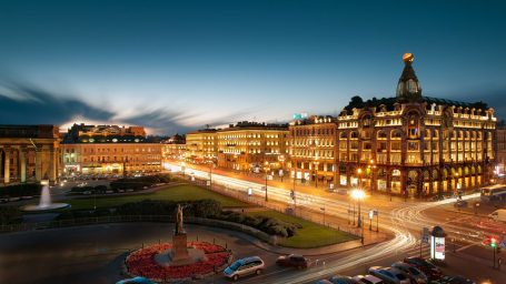 Небанально в Петербурге