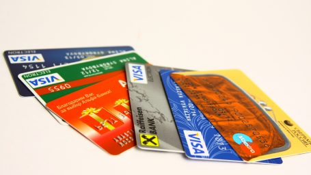 Пластиковые карты: инструкция по применению