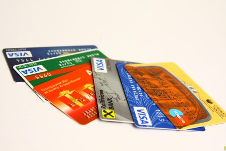 Пластиковые карты: инструкция по применению