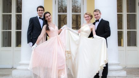 Крупным планом: Бал