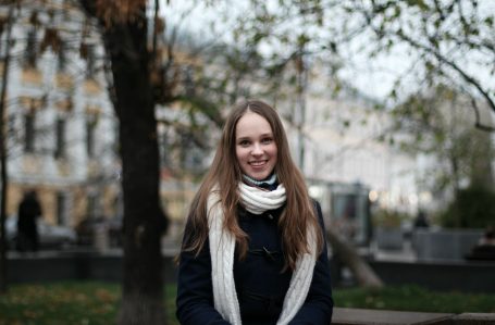 Поступать нельзя отдыхать