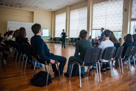 И тебя на гражданина выучим