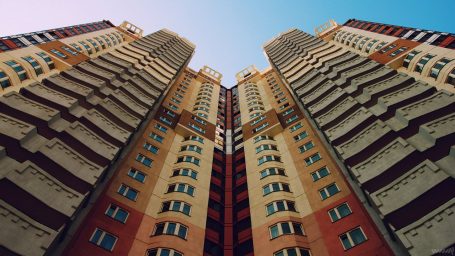 Студенты наносят ответный удар