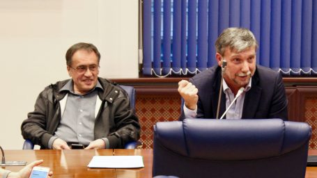 И тебя заблокируем: открытая дискуссия