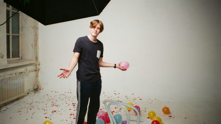 Jeunes Révolutionnaires: HSE store по-питерски