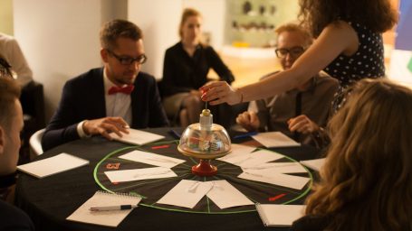 Люди, которые играют в игры