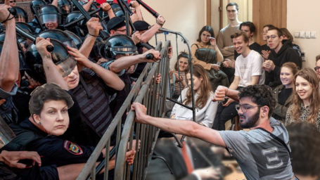 «Последняя капля»: заседание студсовета о лишении DOXA статуса студорганизации