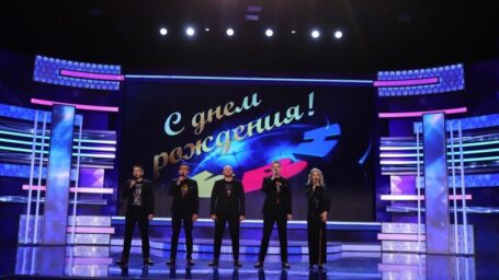 «Снова в нашем зале»: почему в КВН все еще играют