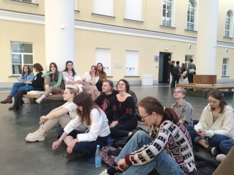 «Игнорируемые» студенты: что происходит с мероприятиями в Вышке